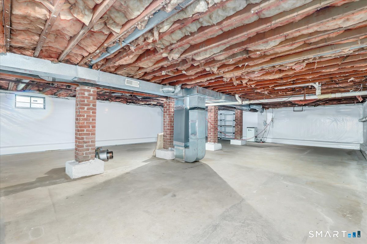2437 Bedford Street Stamford CT 06905