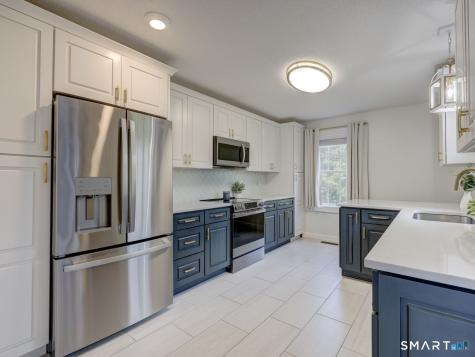 6 Vista View Drive South Windsor CT 06074