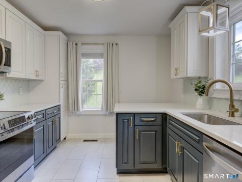 6 Vista View Drive South Windsor CT 06074