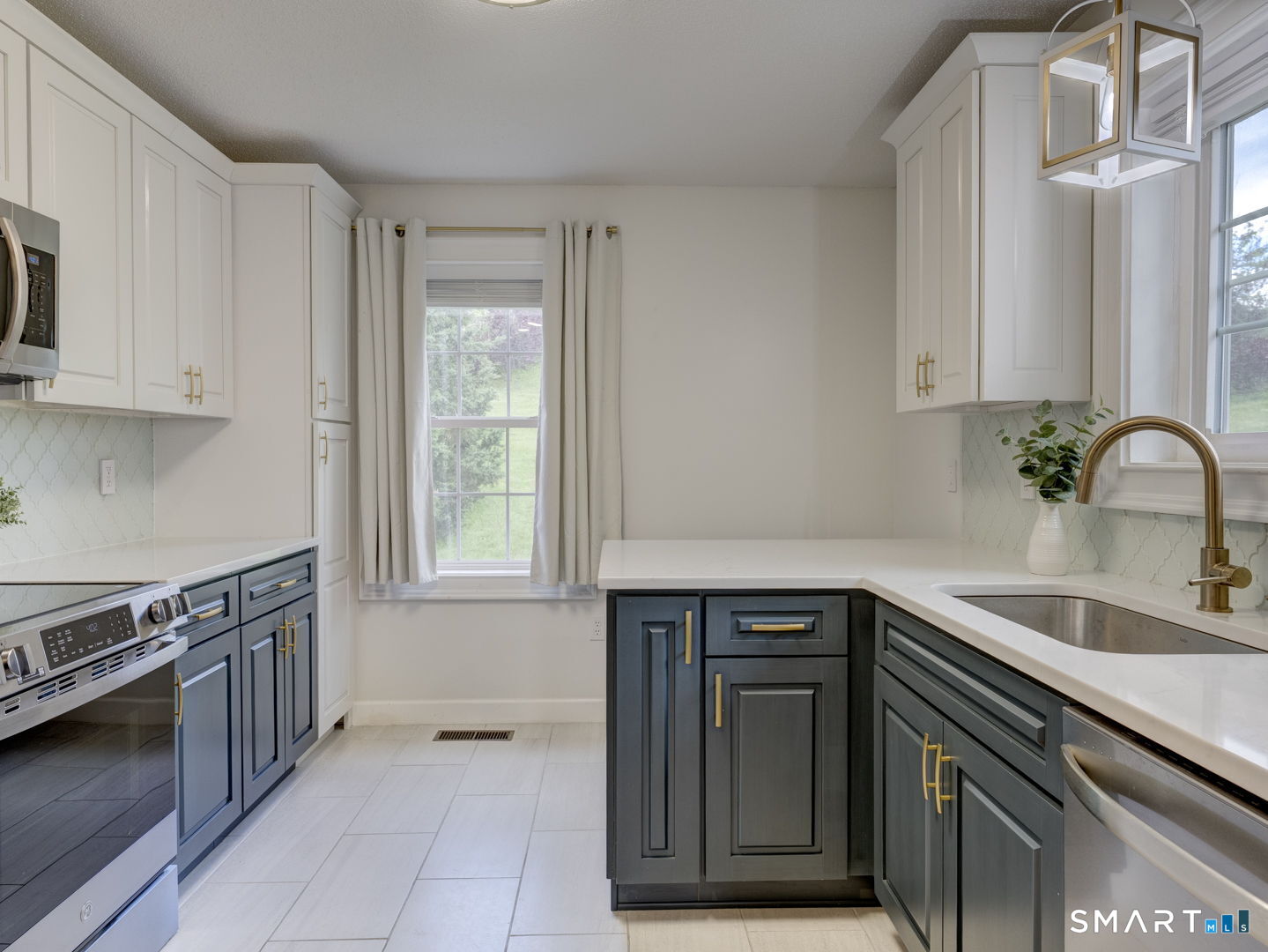 6 Vista View Drive South Windsor CT 06074