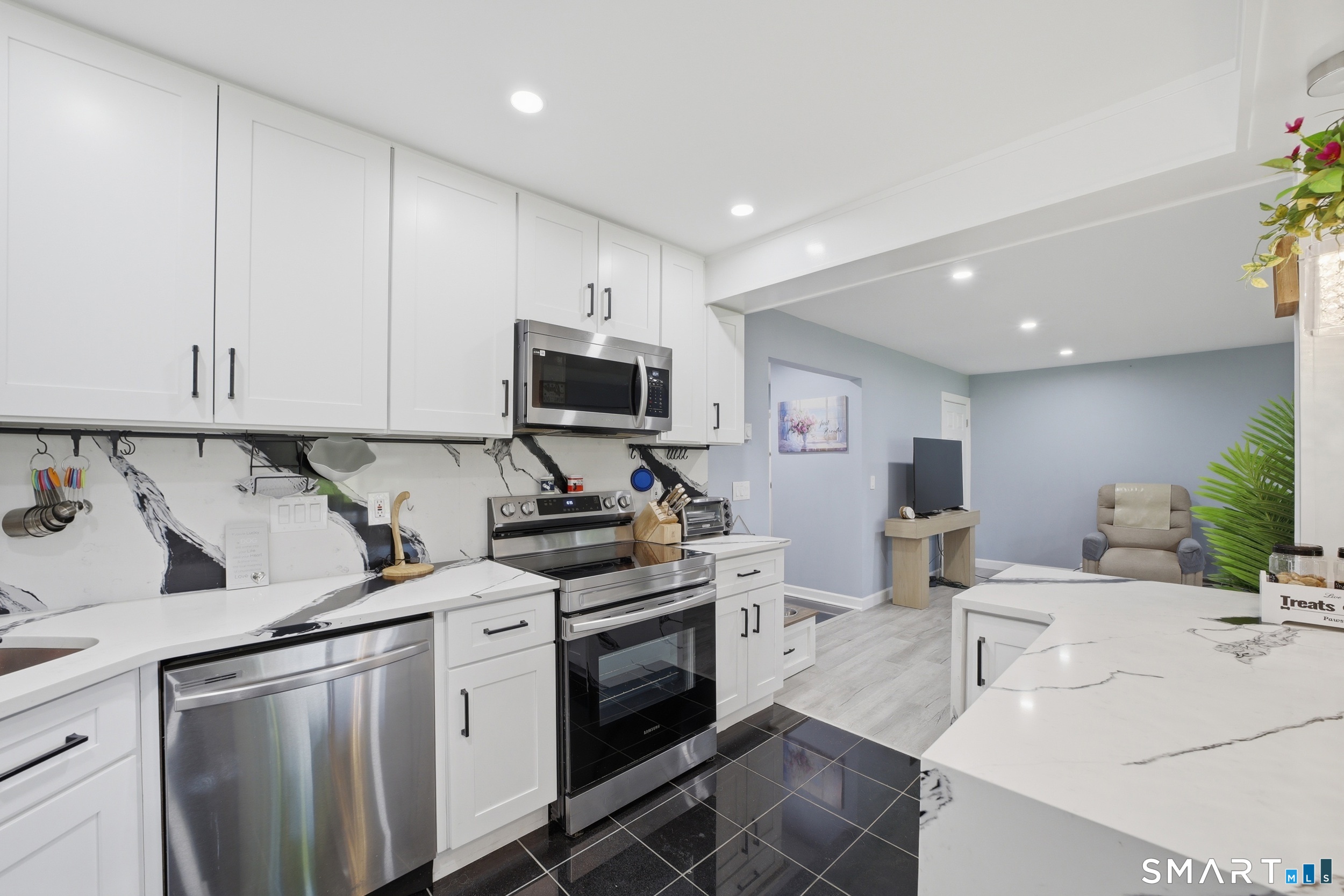187 Flax Hill Road Norwalk CT 06854