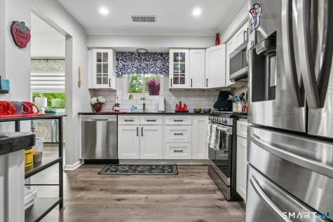 140 Thompson Street East Haven CT 06513