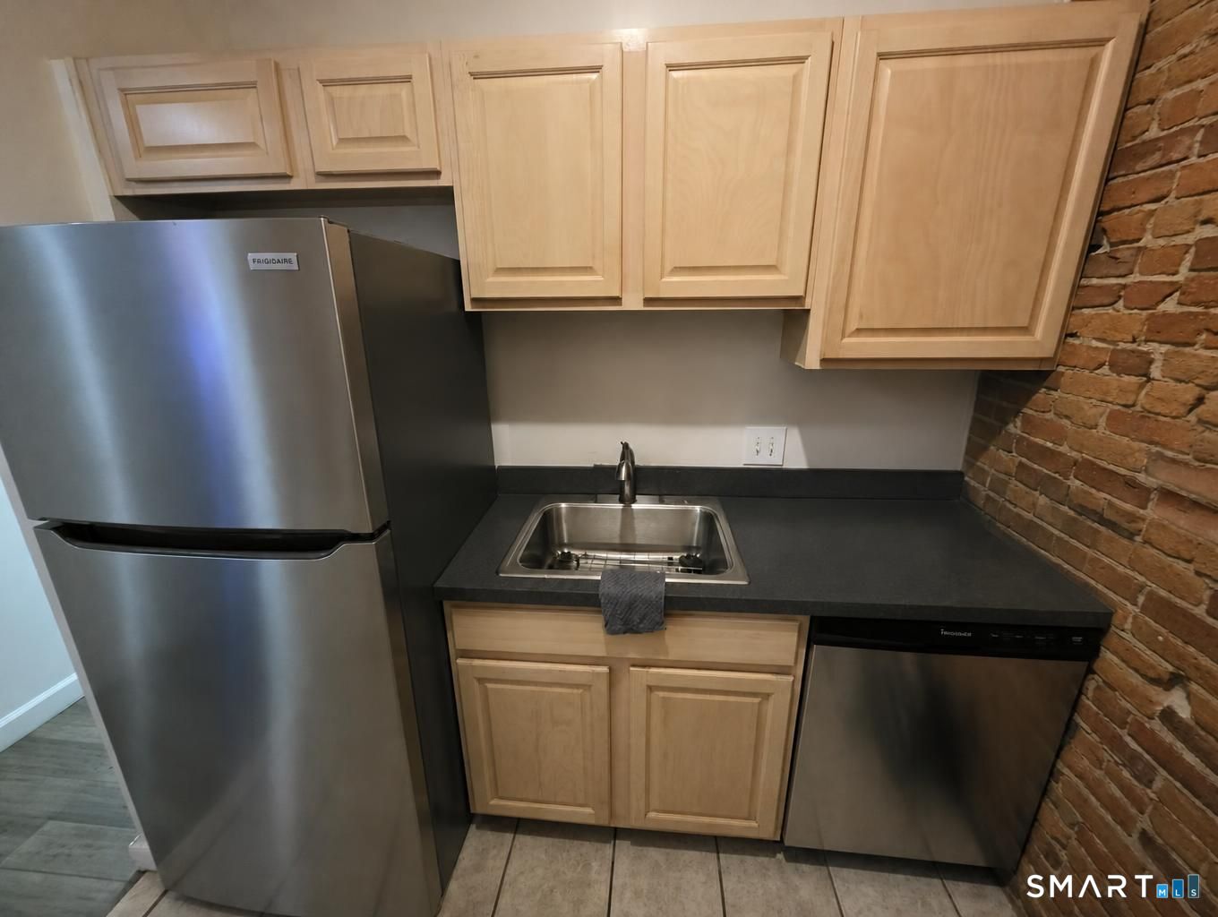68-70 Morris Street Hartford CT 06114