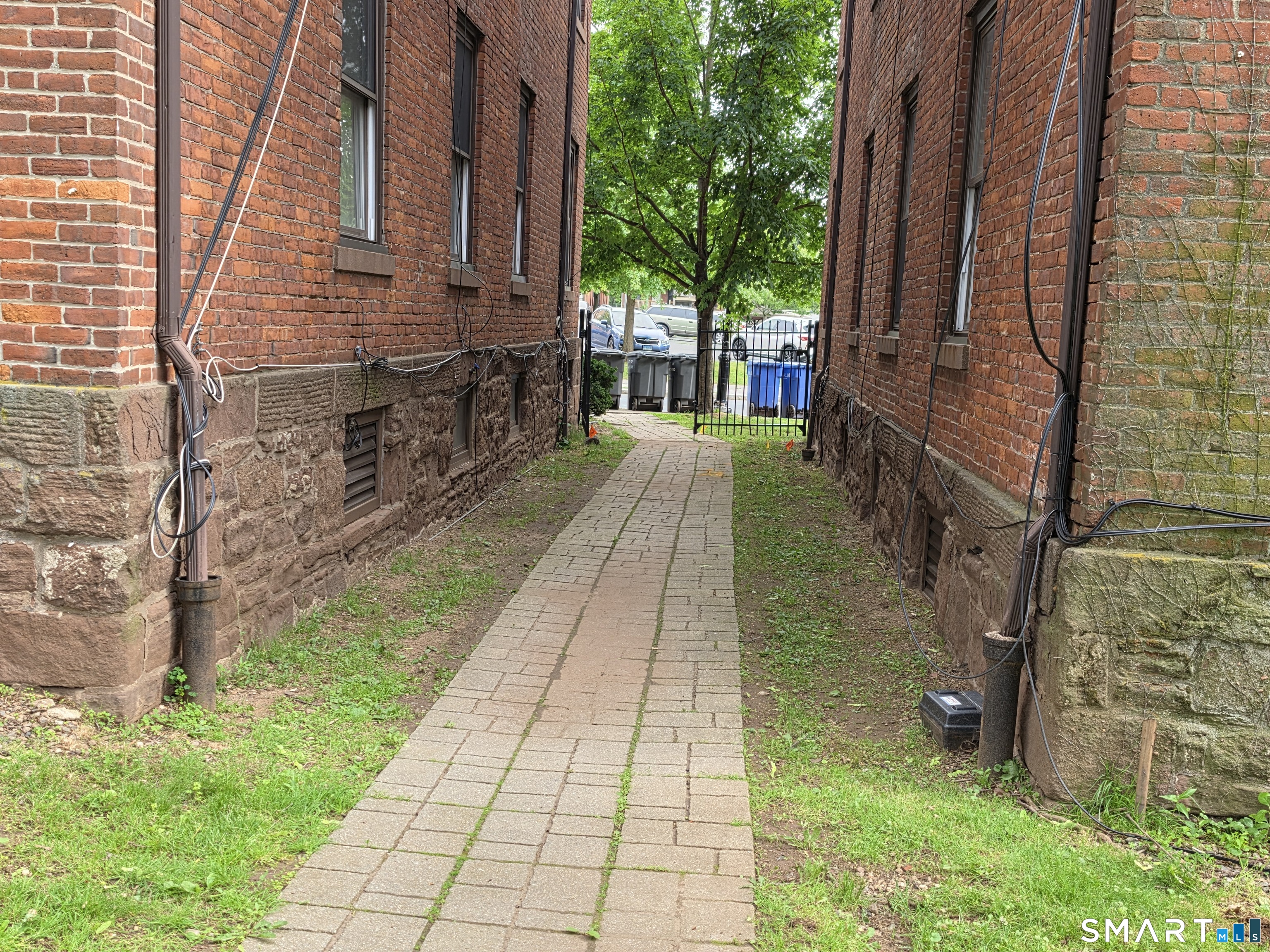 68-70 Morris Street Hartford CT 06114