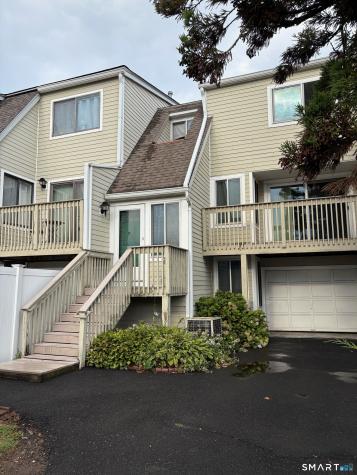 15 Peddlars Drive Branford CT 06405