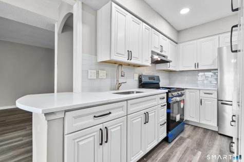 15 Peddlars Drive Branford CT 06405