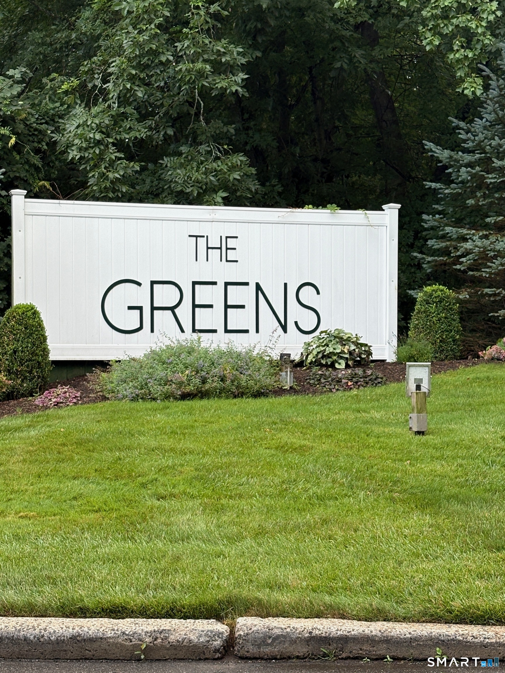15 Peddlars Drive Branford CT 06405