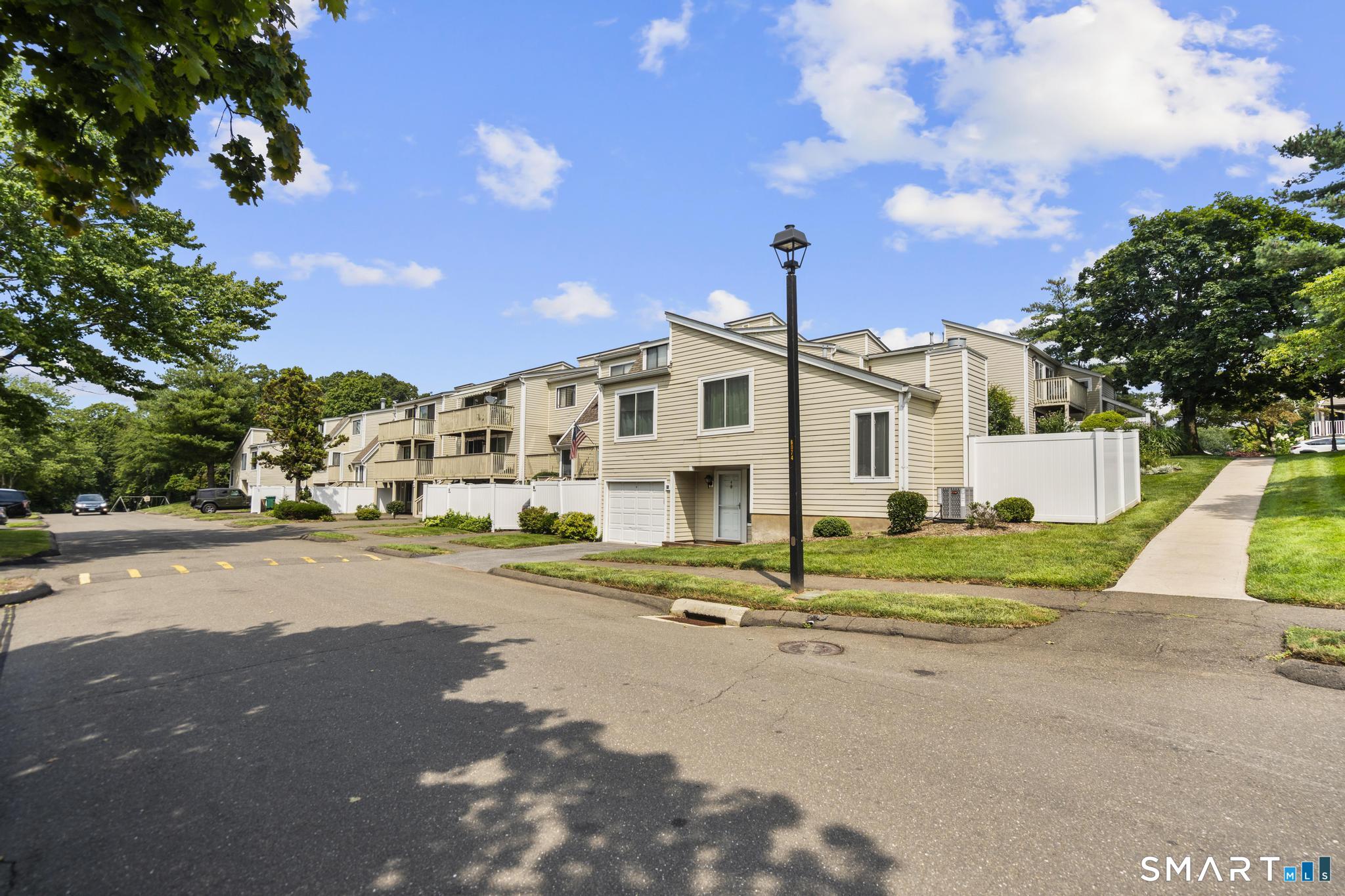 15 Peddlars Drive Branford CT 06405