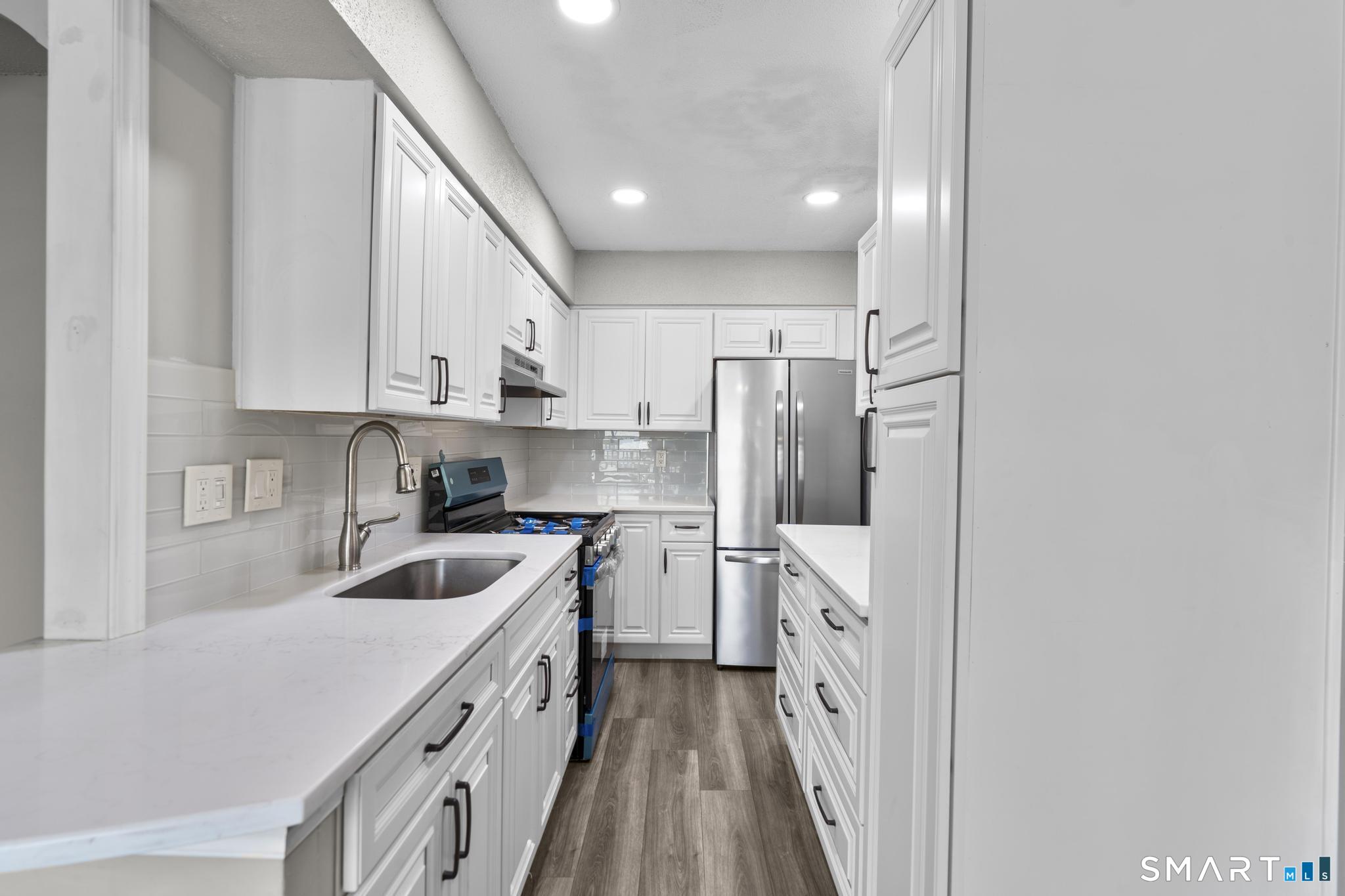 15 Peddlars Drive Branford CT 06405
