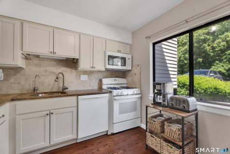 384 Monticello Drive Branford CT 06405