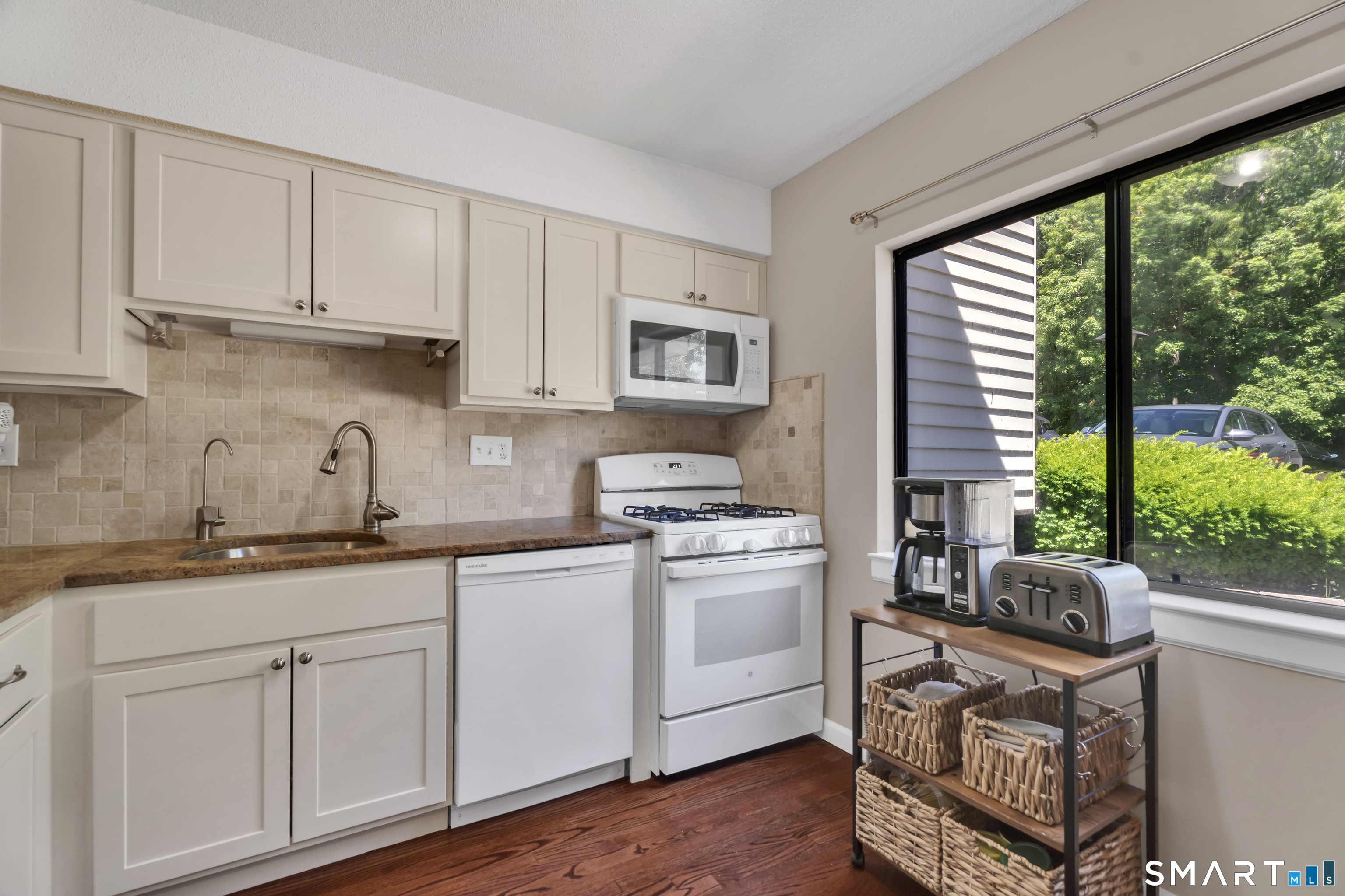 384 Monticello Drive Branford CT 06405