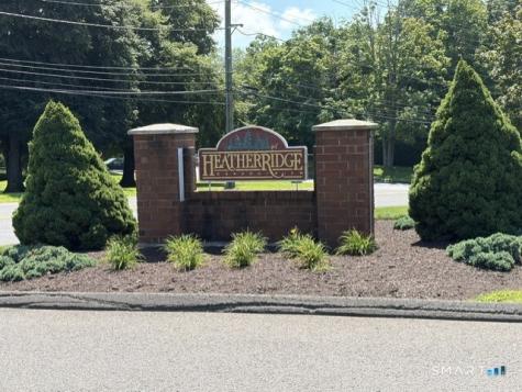 60 Heather Ridge Shelton CT 06484