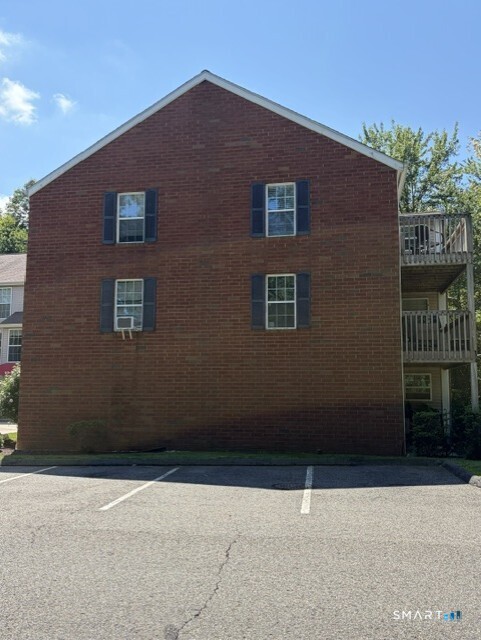 60 Heather Ridge Shelton CT 06484