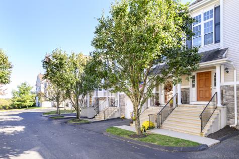 1603 Briar Woods Lane Danbury CT 06810