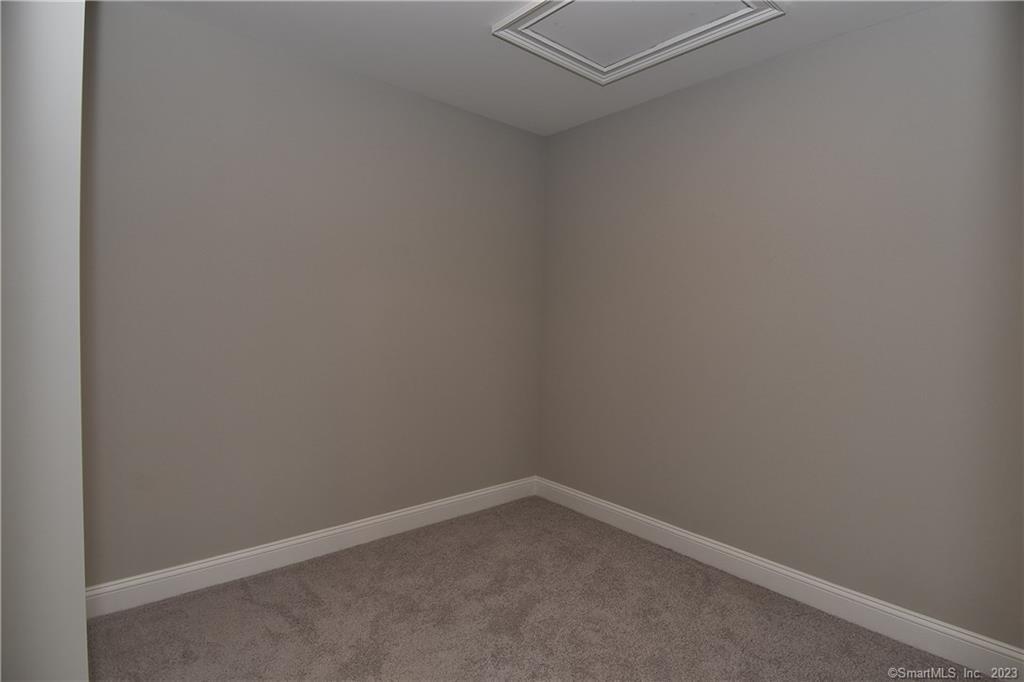 46 Village Crossing East Lyme CT 06357