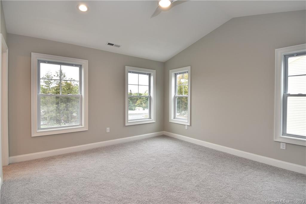 46 Village Crossing East Lyme CT 06357