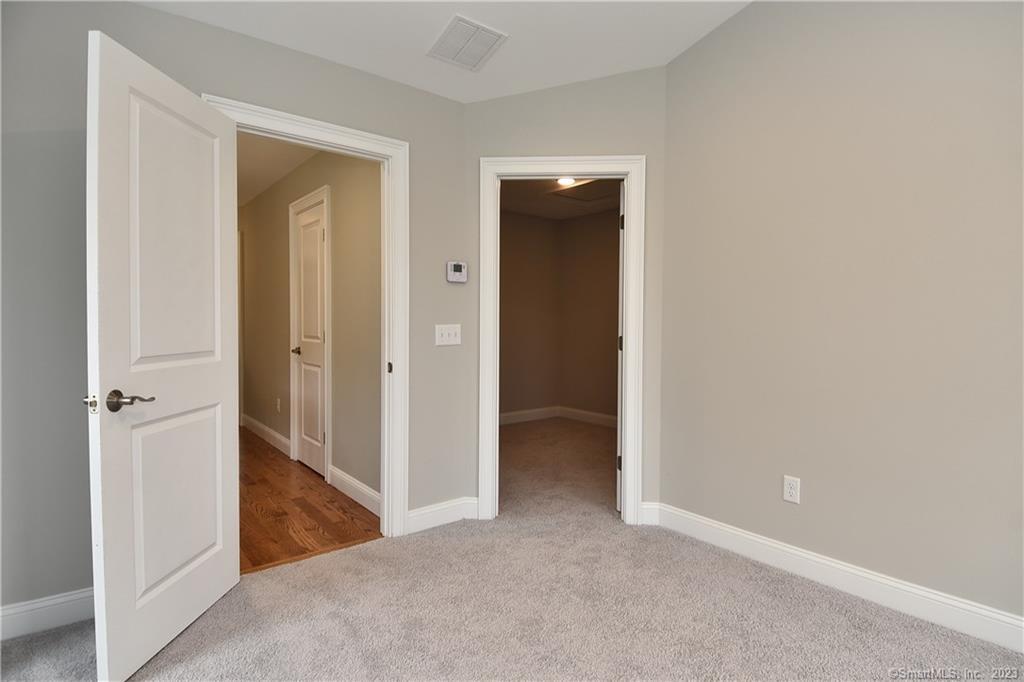 46 Village Crossing East Lyme CT 06357