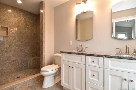 46 Village Crossing East Lyme CT 06357