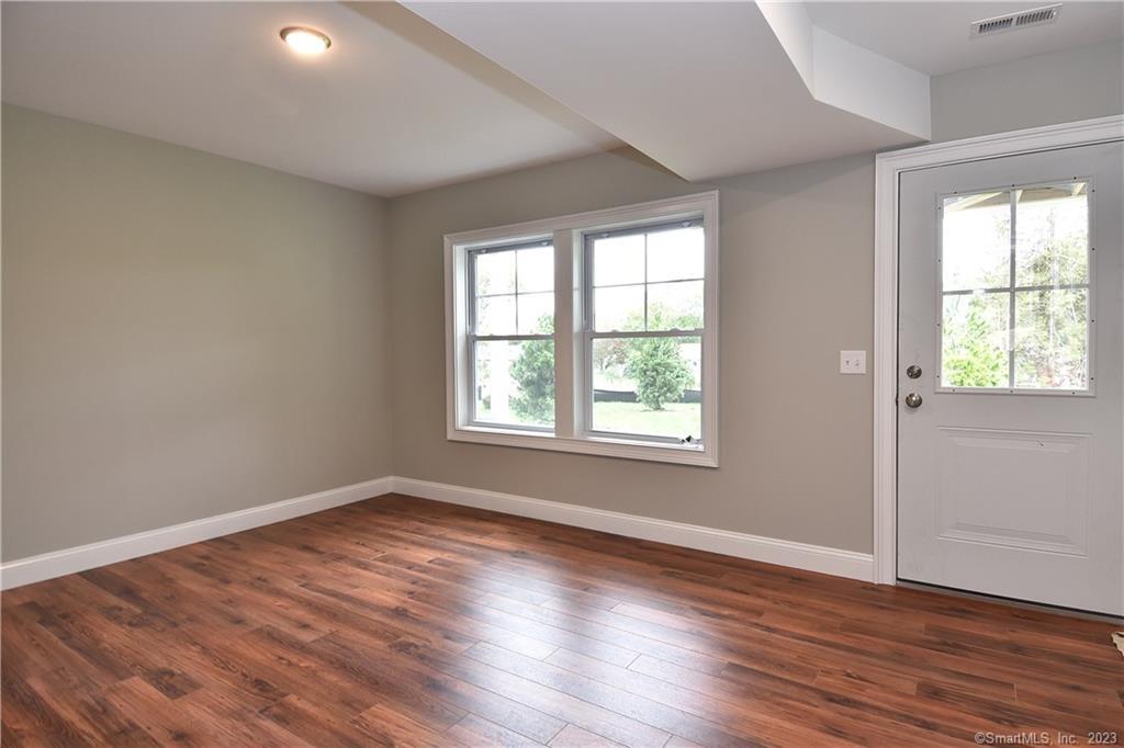 46 Village Crossing East Lyme CT 06357