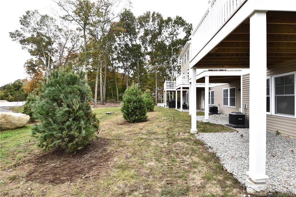 46 Village Crossing East Lyme CT 06357