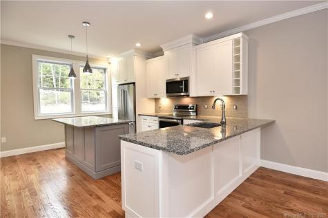 46 Village Crossing East Lyme CT 06357