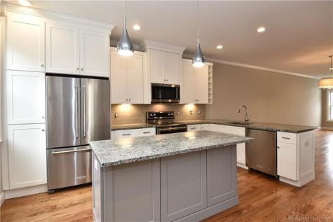 46 Village Crossing East Lyme CT 06357