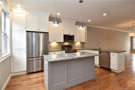 46 Village Crossing East Lyme CT 06357