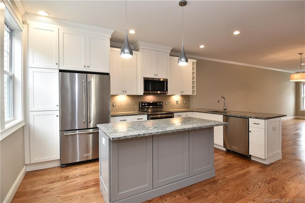 46 Village Crossing East Lyme CT 06357