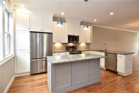 46 Village Crossing East Lyme CT 06357