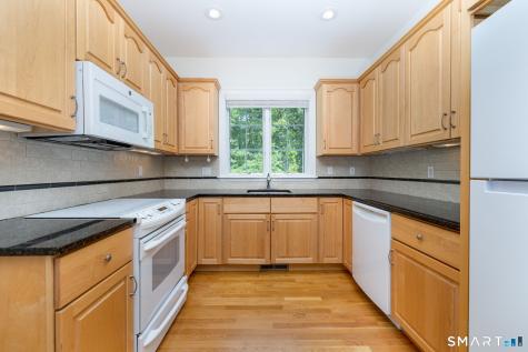 9 Ashton Circle Simsbury CT 06070
