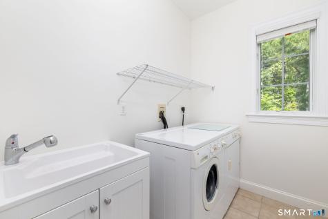 9 Ashton Circle Simsbury CT 06070