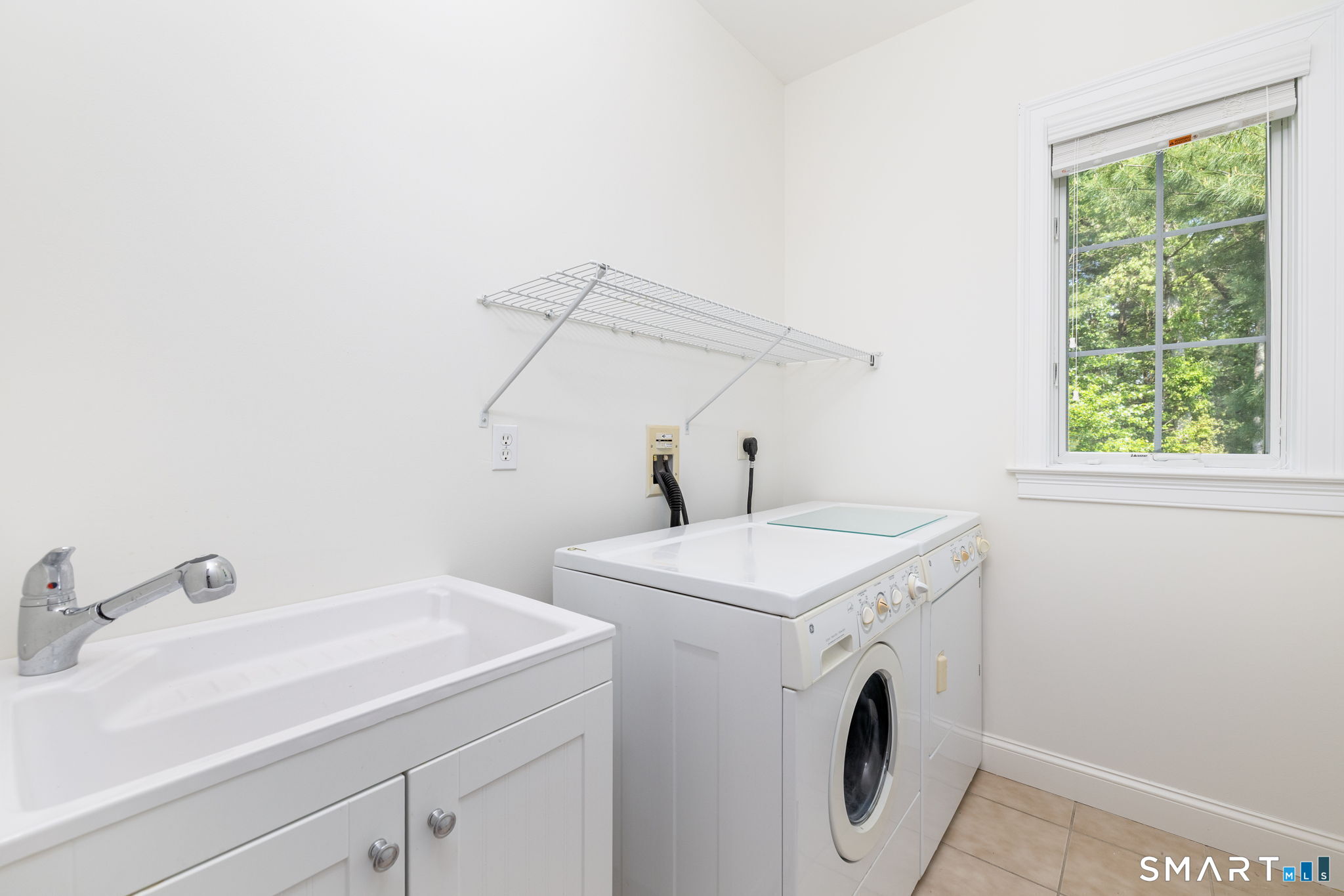 9 Ashton Circle Simsbury CT 06070