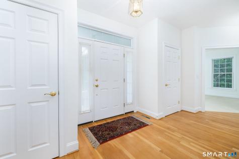 9 Ashton Circle Simsbury CT 06070