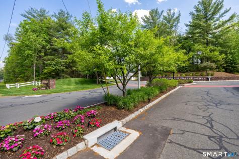 9 Ashton Circle Simsbury CT 06070