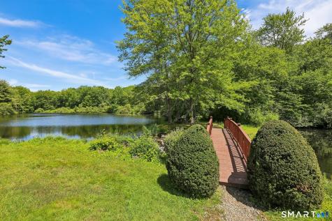 14 Nutmeg Circle Monroe CT 06468