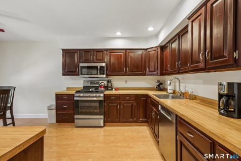 14 Nutmeg Circle Monroe CT 06468