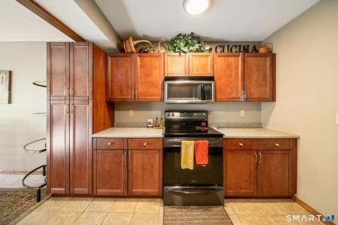6 Upper Commons Woodbury CT 06798