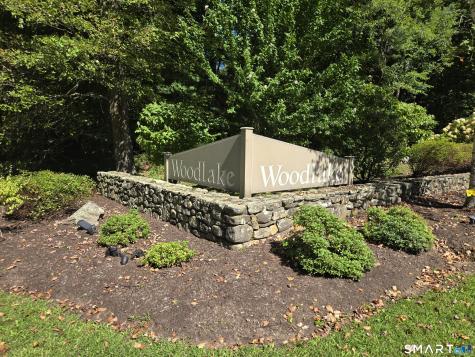 6 Upper Commons Woodbury CT 06798