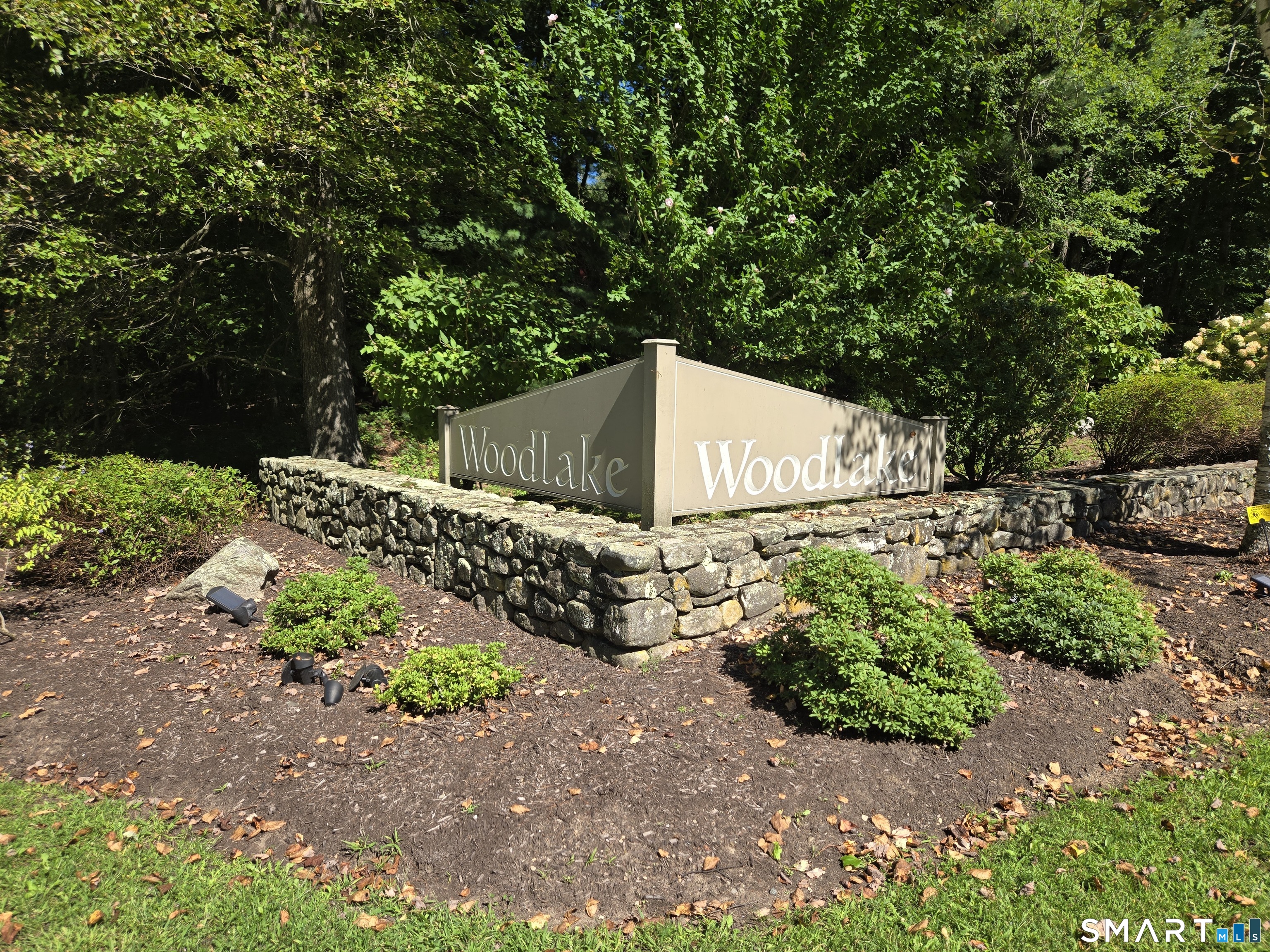 6 Upper Commons Woodbury CT 06798
