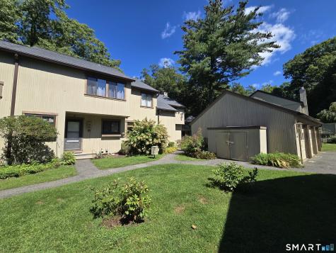 6 Upper Commons Woodbury CT 06798