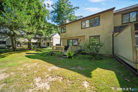 6 Upper Commons Woodbury CT 06798