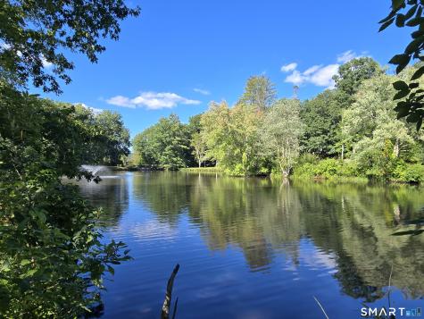 6 Upper Commons Woodbury CT 06798