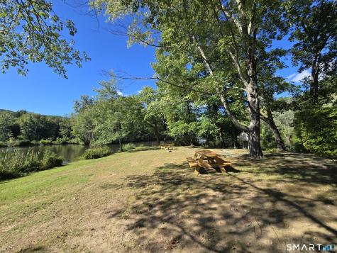 6 Upper Commons Woodbury CT 06798