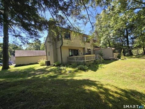 6 Upper Commons Woodbury CT 06798