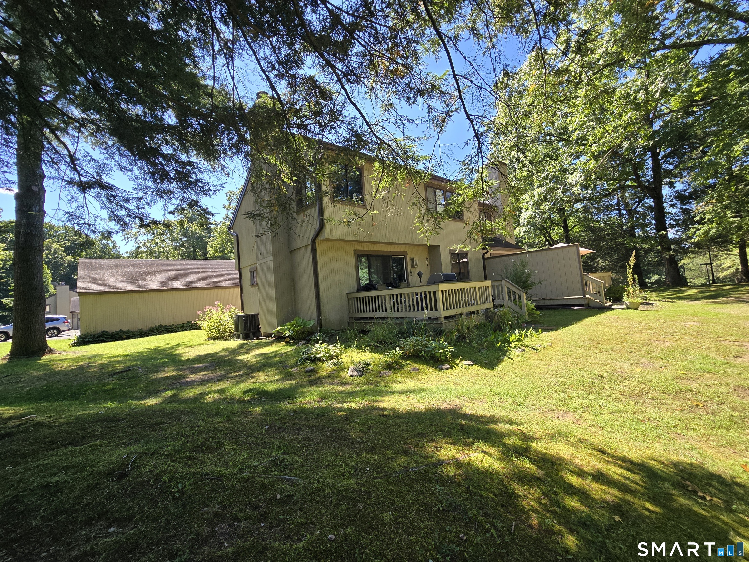 6 Upper Commons Woodbury CT 06798