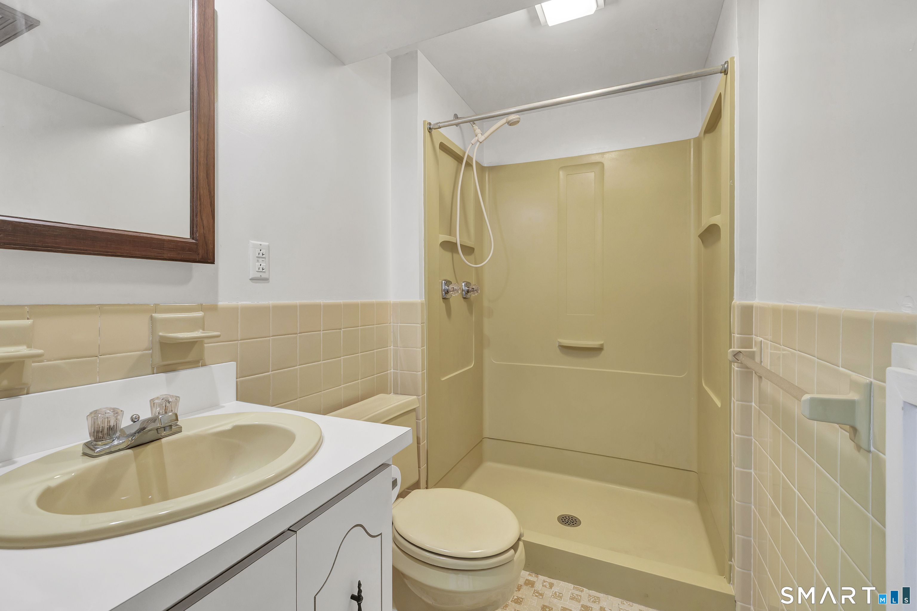 493 Pawnee Lane Stratford CT 06614