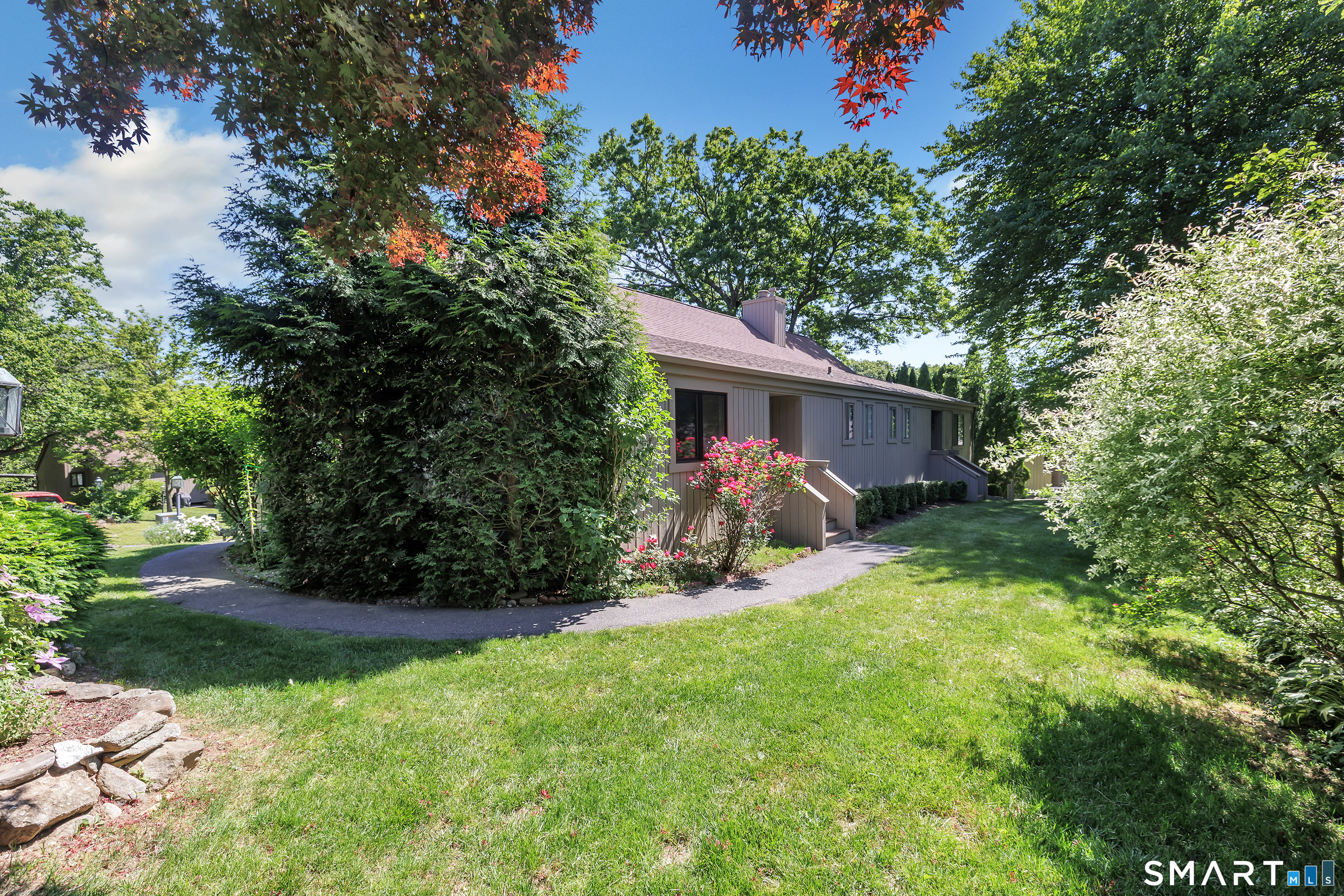 493 Pawnee Lane Stratford CT 06614