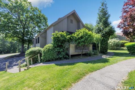493 Pawnee Lane Stratford CT 06614