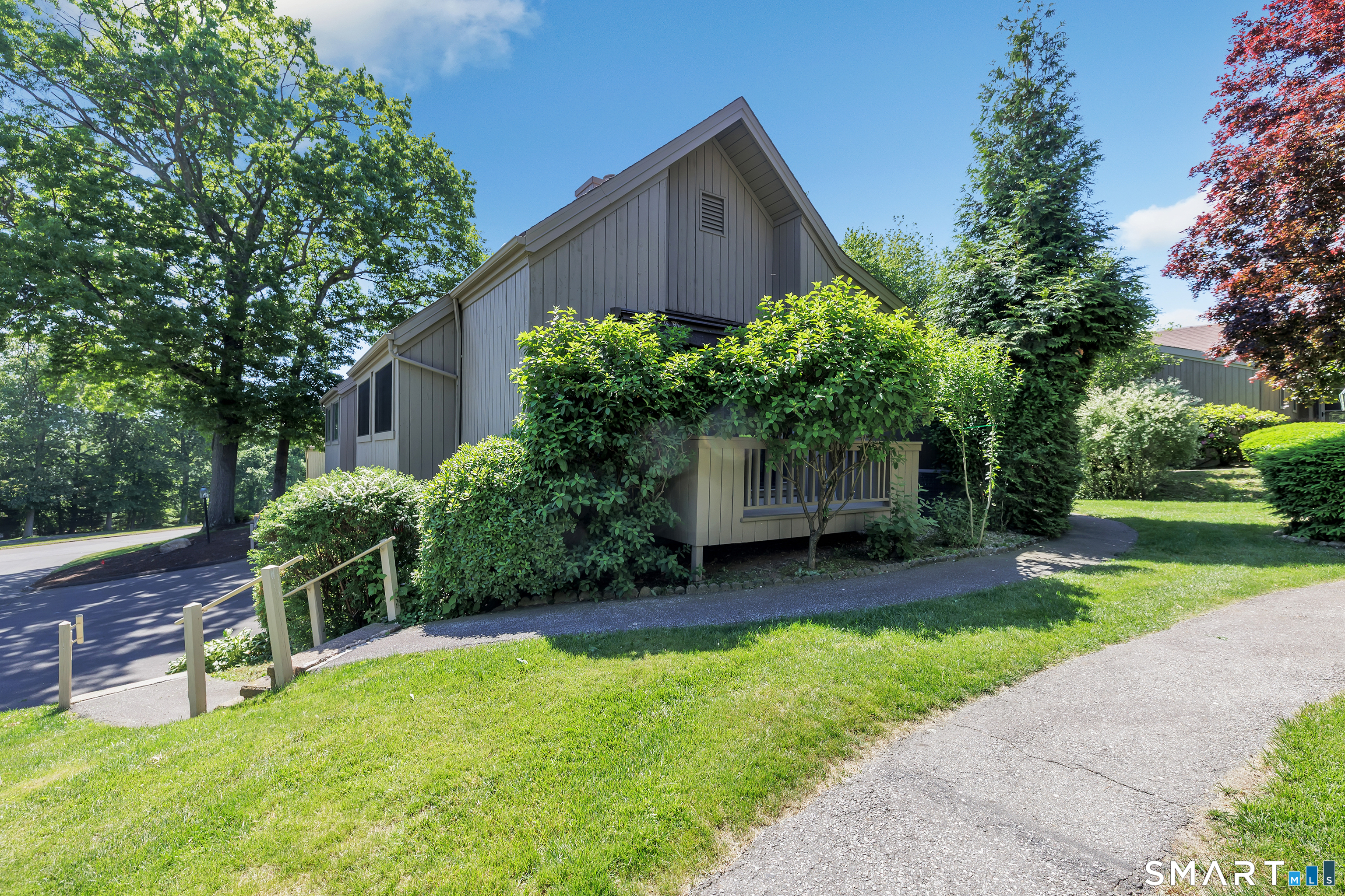493 Pawnee Lane Stratford CT 06614