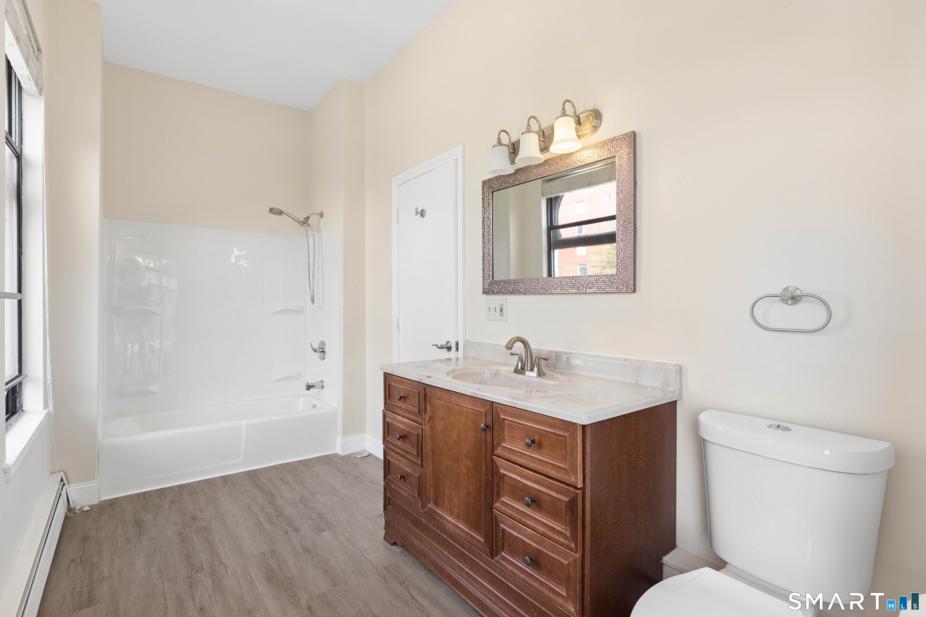 27 Charter Oak Place Hartford CT 06106
